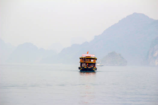 Cat Ba Island - Mist in Cat Ba
