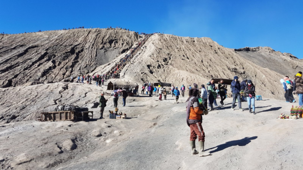 Bromo Vulkaan - Trap naar krater