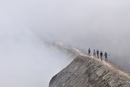 Bromo Vulkaan - Balanceren op de rand van de vulkaan