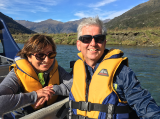 Travel Essence - Over de rivier in Nieuw-Zeeland