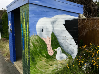 Travel Essence - Bushokje